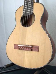 Guitalélé en padouk - Photo #5