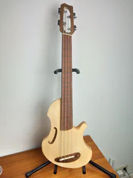 U-Bass au style baroque - Photo #0