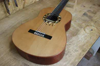 Guitare Classique n° 60 : padouk et cèdre - Photo #1
