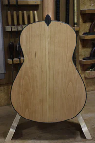 Guitare Classique n° 62 : merisier et épicéa - Photo #0