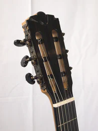Classical guitar 46 : walnut and spruce - Photo #6