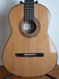 Guitare classique 47 : merisier et cèdre - Photo #1