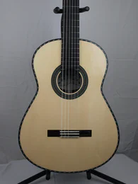 Guitare classique 51 : ébène et épicéa - Photo #1