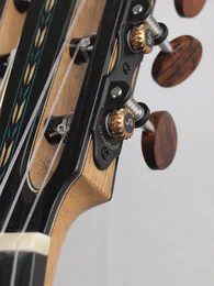 Classical guitar 51 : ebony and spruce - Photo #13