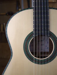 Classical guitar 59 : walnut and spruce - Preview