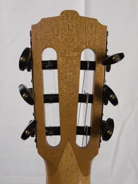Guitare classique 46 : noyer et épicéa - Photo #8