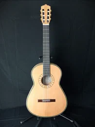 Guitare classique 50 : olivier et cèdre - Photo #0
