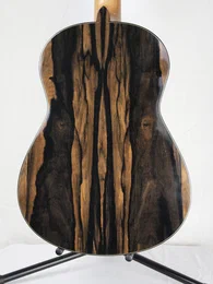 Guitare classique 51 : ébène et épicéa - Photo #9