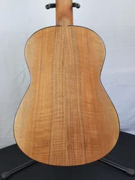 Guitare classique 57 : noyer et cèdre - Photo #7