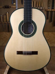 Guitare classique 59 : noyer et épicéa - Photo #7