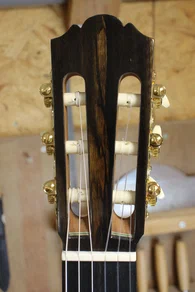 Guitare Classique n° 60 : padouk et cèdre - Photo #12